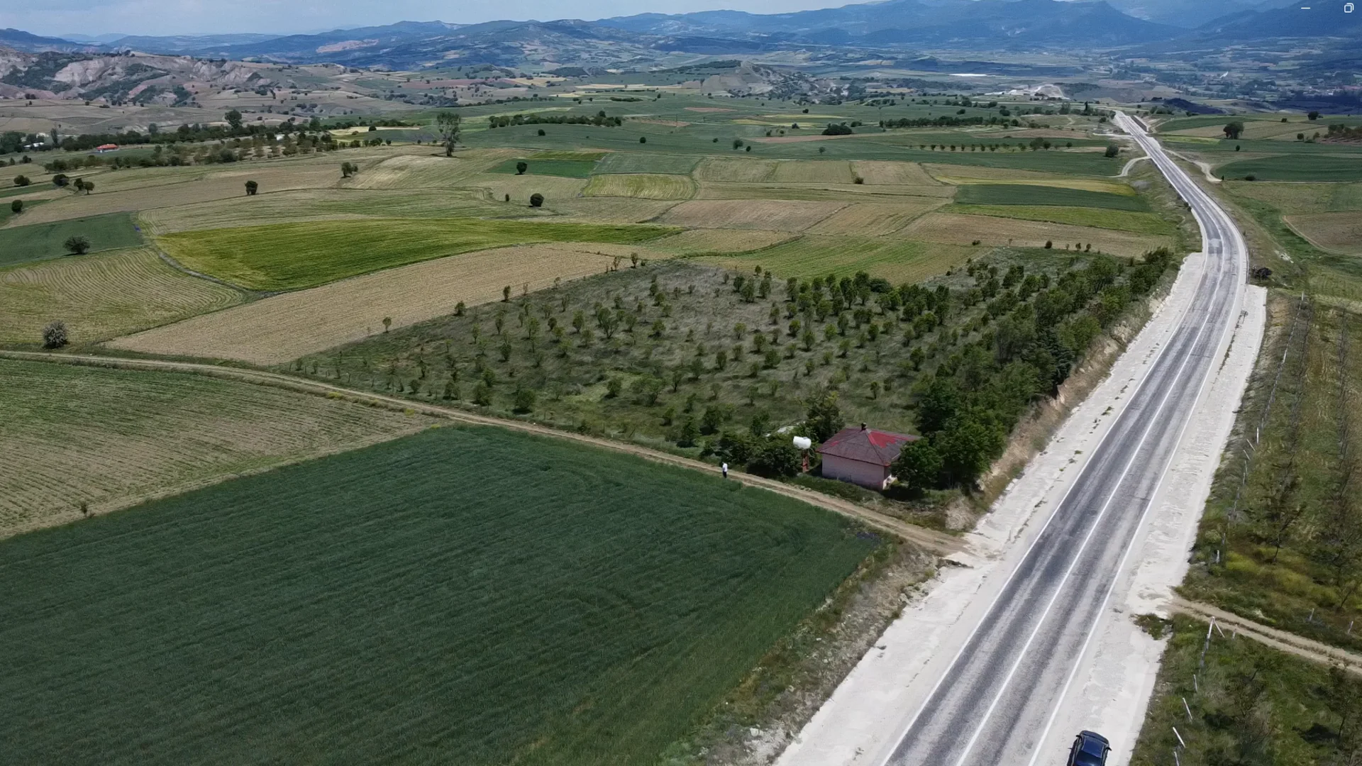 Bilecik Yenipazar Satılık Arazi 10.200 Metrekare Yola Cepheli Tapulu