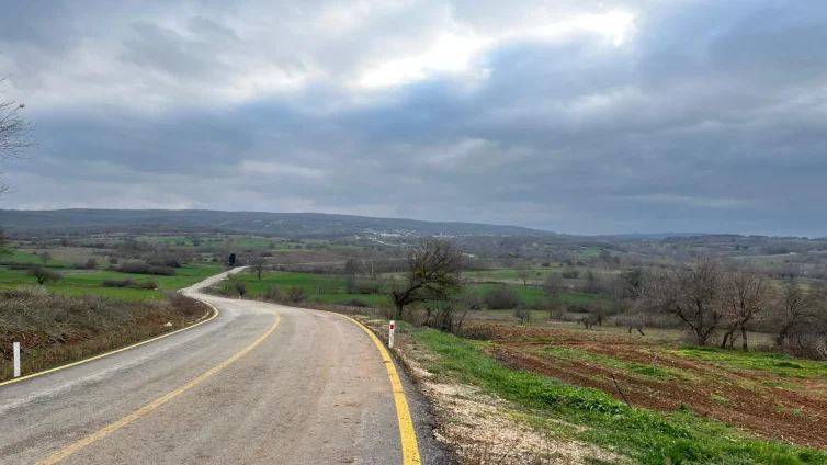 Bilecik Karaağaç Köyü 3200 m² Satılık Tarla