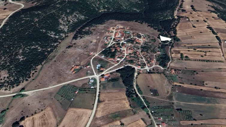 Söğüt Kızılsaray Köyü Satılık 1370 m² Bahçe Arsa