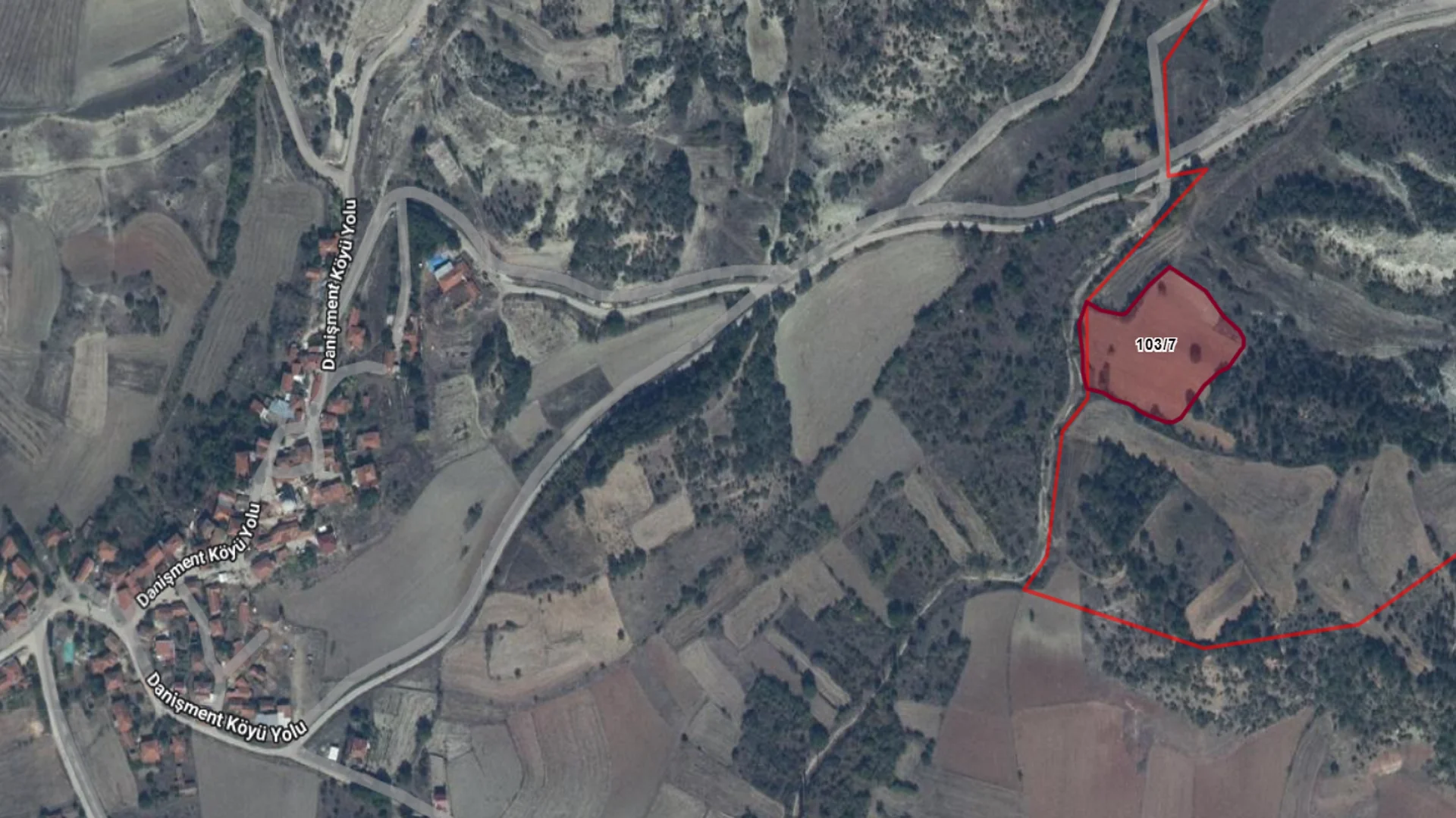 Yenipazar Kösüre Köyü 7330 m² Satılık Tarla
